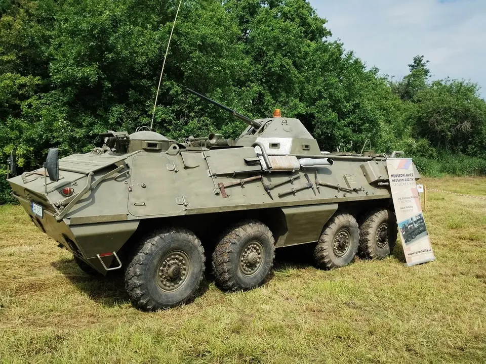 OT-64 SKOT na venkovní ukázce